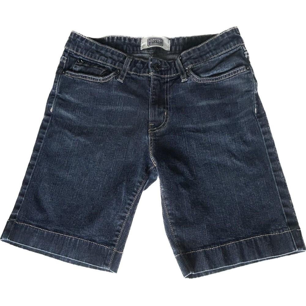 Signature Levi Strauss Womens 4 Bermuda Denim Jean Shorts 28” Waist 9” Inseam